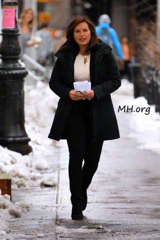 2015 Mariska Walking To Work